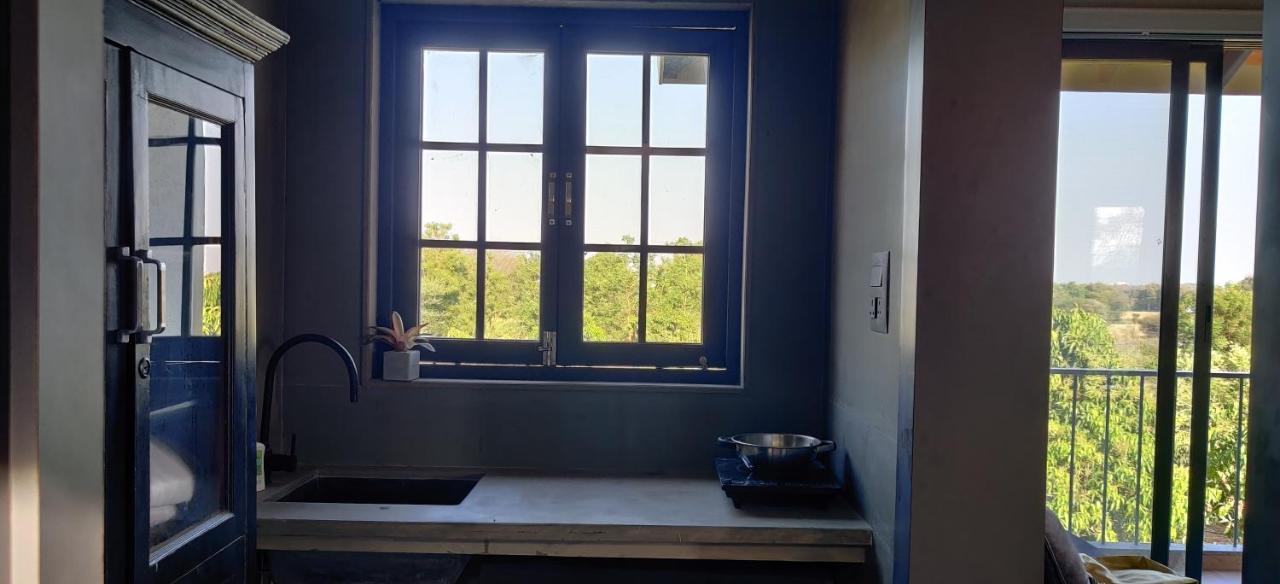 Shakuntala Farms - Rustic Farmstay With Modern Comforts 纳西克 外观 照片