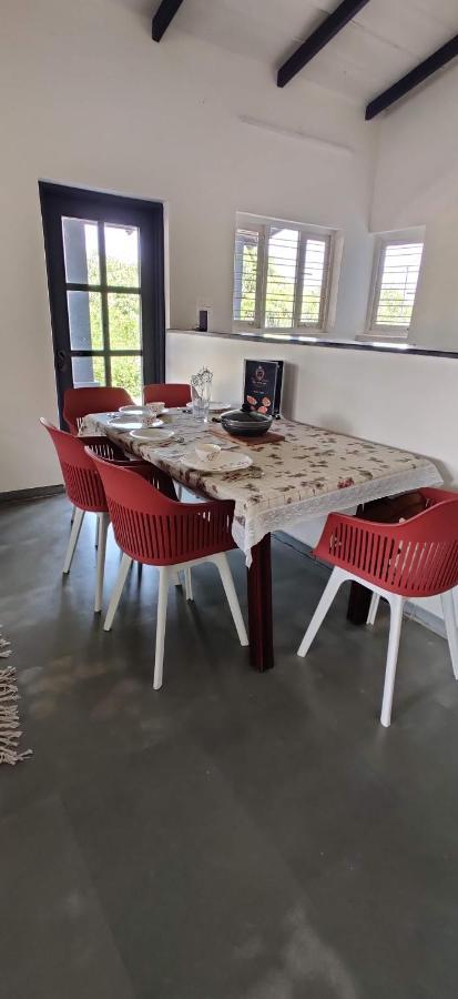 Shakuntala Farms - Rustic Farmstay With Modern Comforts 纳西克 外观 照片